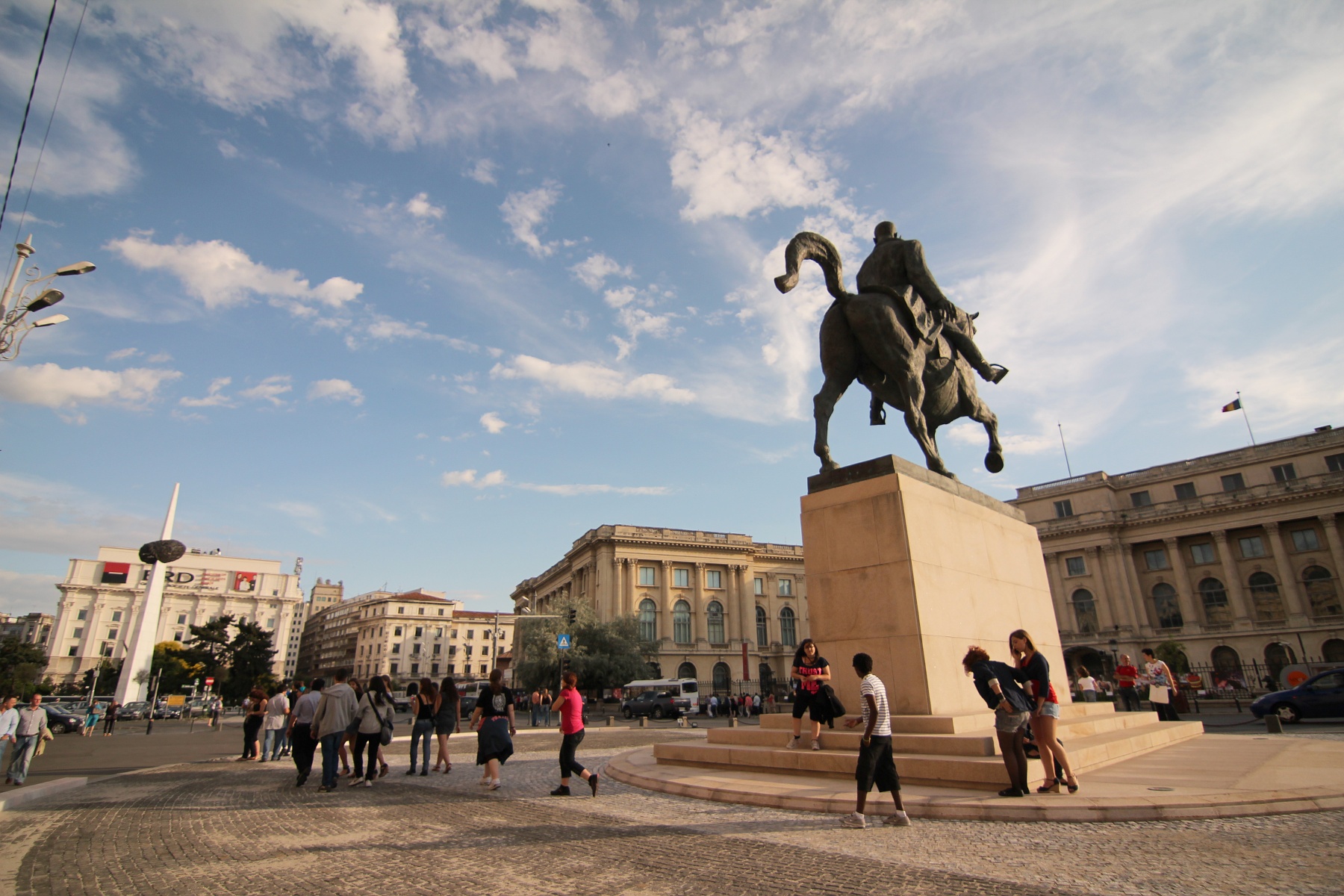 Place de la Révolution, Bucarest, ROUMANIE - ©Nicubunu